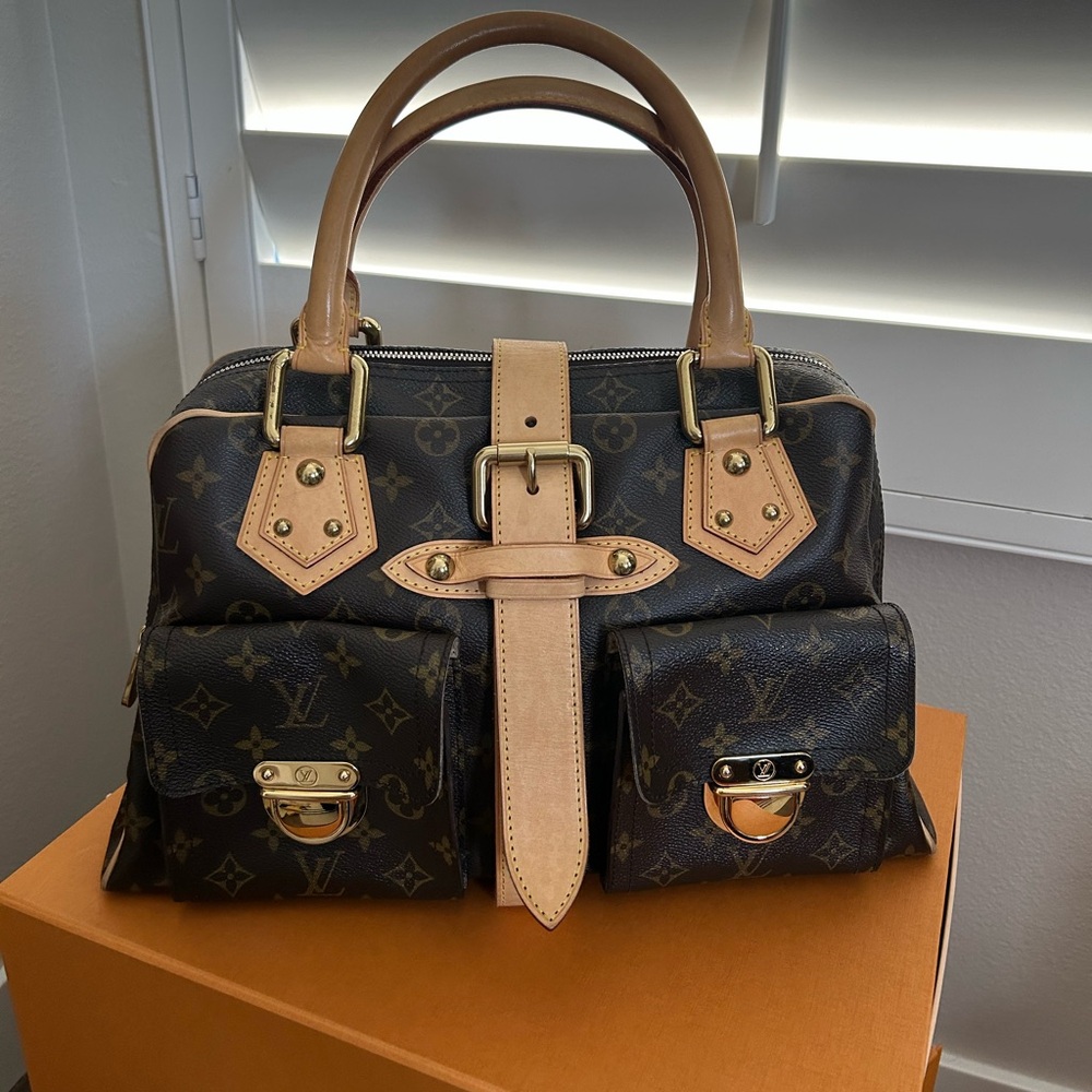 Limited LV Manhattan/GM designed by Marc Jacobs prior creative director.